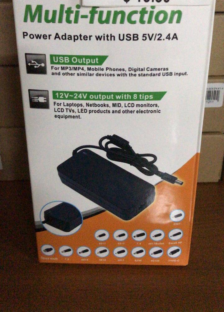 Universal power adapter con USB 5V 2.4A